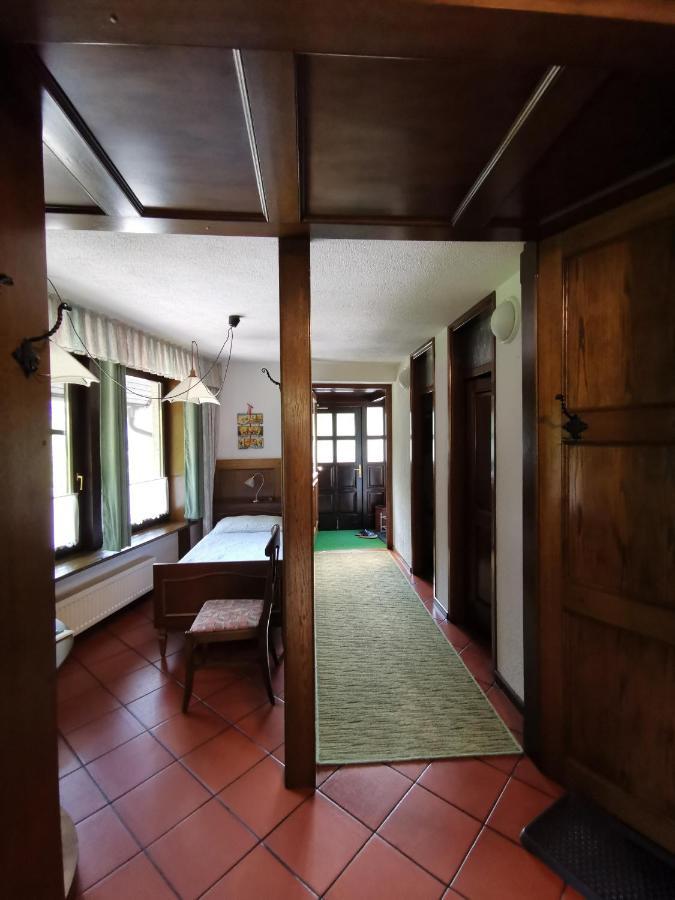 Apartmaji Mak 耶塞尼采 外观 照片